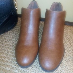 BOC by Born Chelsea Style Brown Ankle Booties Sz 10M NEW
